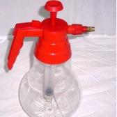 Gardening watering pot, poplar sprinkling kettle, household hand pressure spray bottle, plastic watering pot.