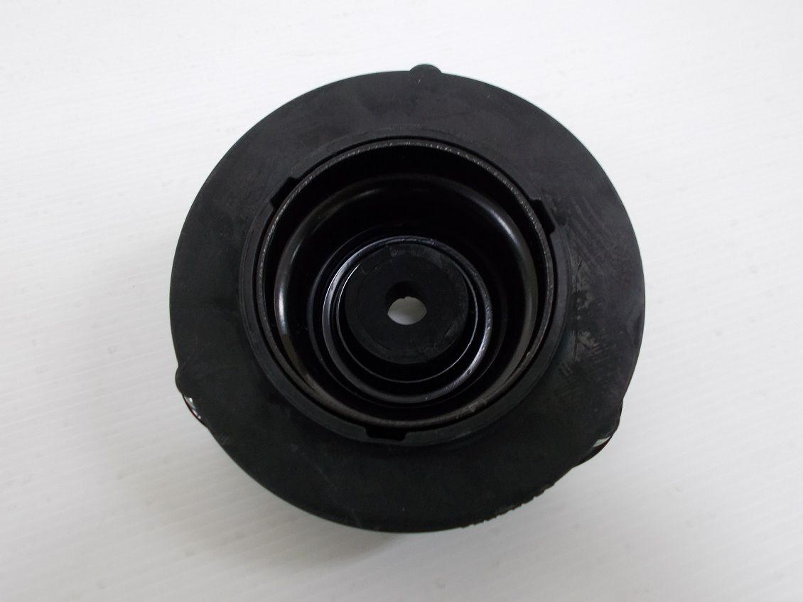 Toyota Front Shock Absorber Support 48609-0K040