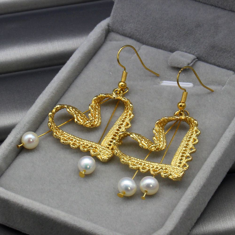The latest fashion design openwork lace heart-shaped earrings women's simple fashion charm earrings